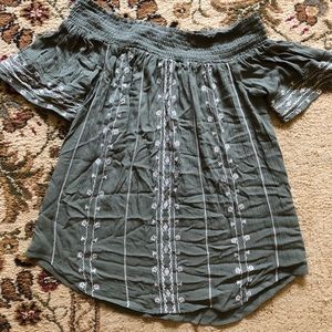 Knox Rose Off The Shoulder Top NWOT